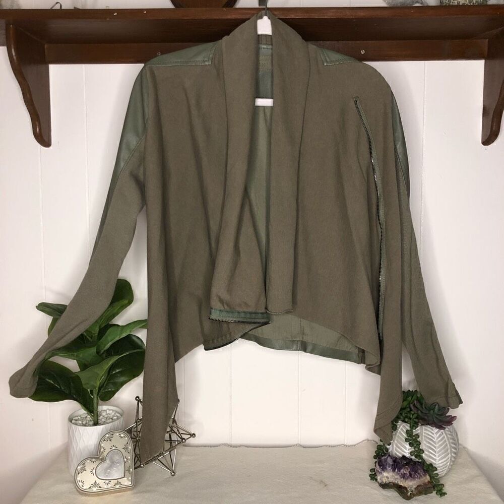 Blank NYC Women's Faux Leather Zip Draped Cowl Motor Jacket Army Green Small